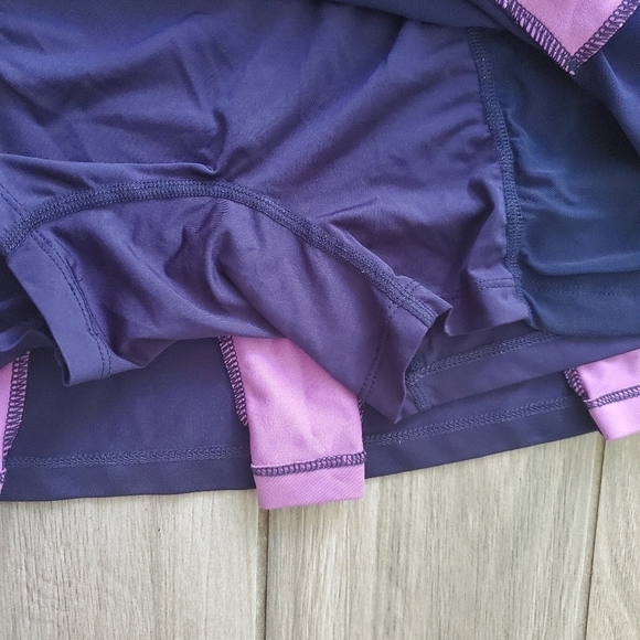 Tail Skort for Golf or tennis in Navy Size Small - Picture 6 of 11